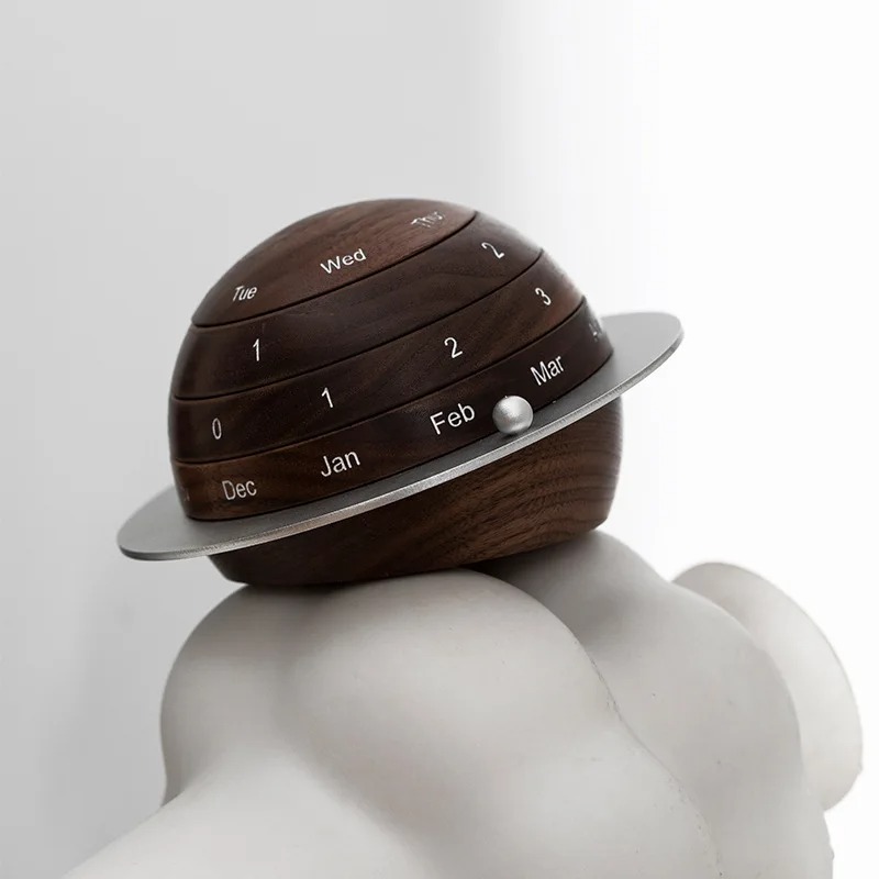 Calendario creativo de madera  - Office Tech Gadgets reseña y precio