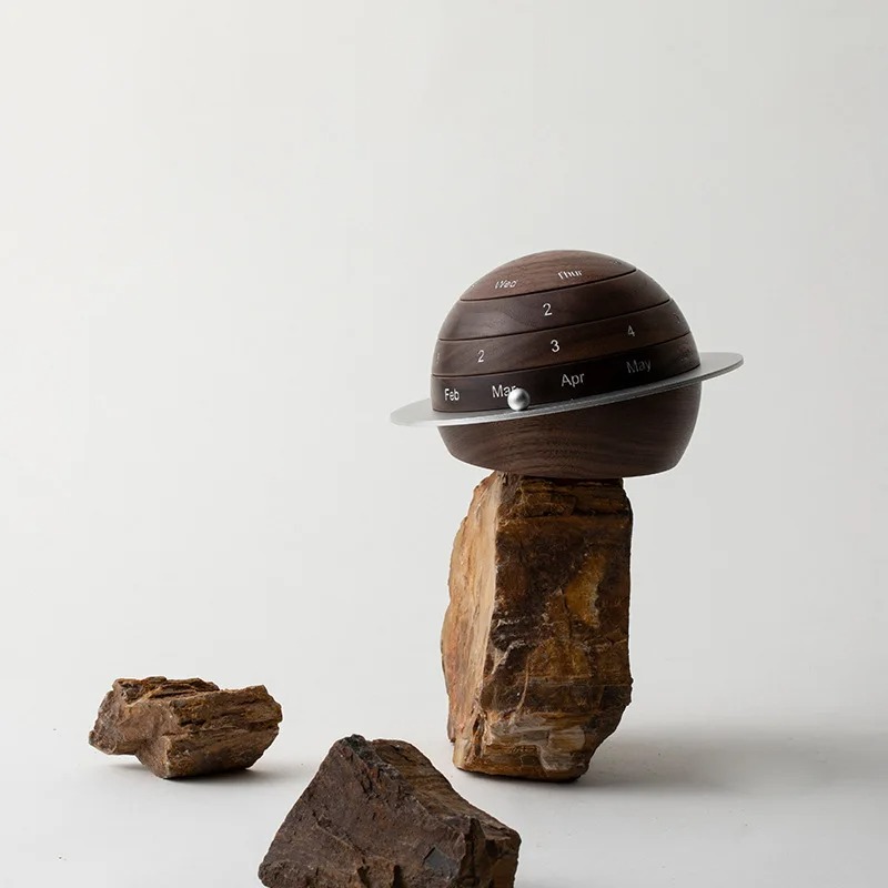 Calendario creativo de madera  - Office Tech Gadgets reseña y precio
